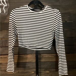 Striped Long-Sleeve Crop Top - Black & White
